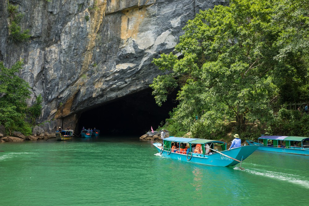 Dong Hoi – Phong Nha Cave – Paradise Cave Photo 1
