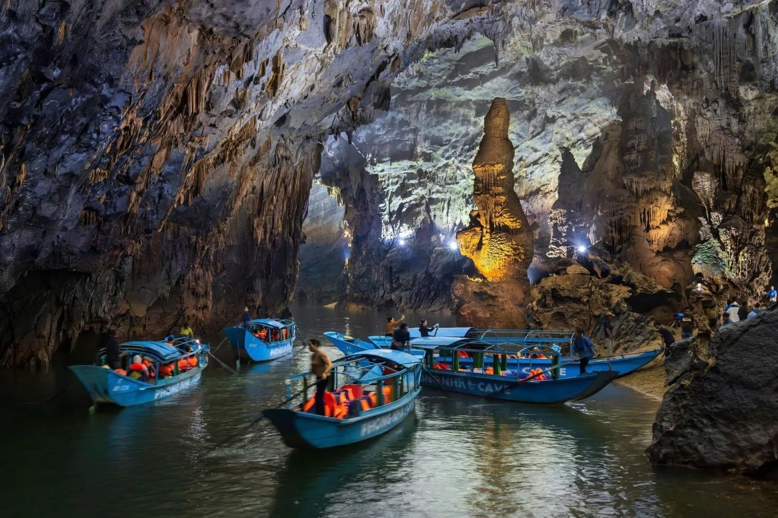 Dong Hoi – Phong Nha Cave – Paradise Cave Photo 1