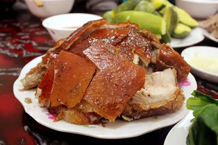 Thịt Lợn Cắp Nách (Black-pig roast)