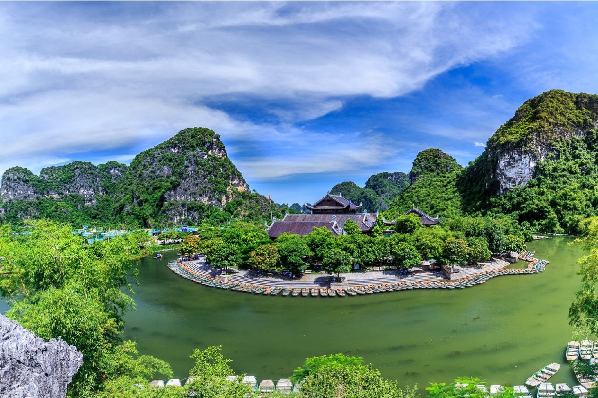 Hanoi – Ninh Binh – Trang An Complex – Hoa Lu (-/-/-) Photo 1