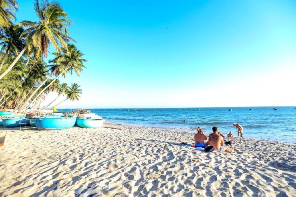 Sunny Mui Ne Beach Holiday 3 Days
