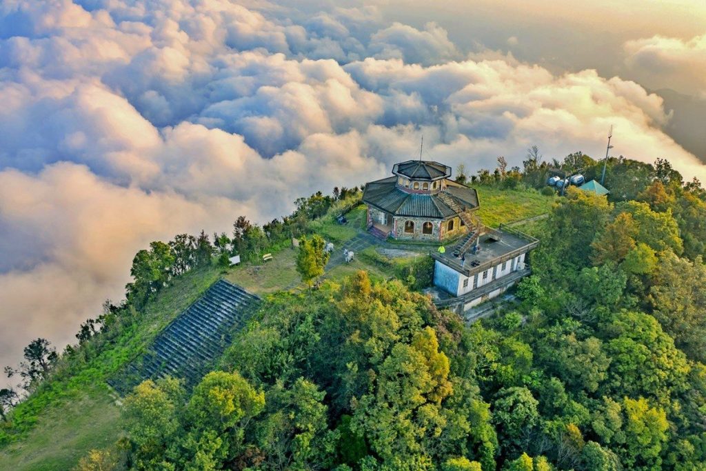 Bach Ma Hiking Tour 1 Days