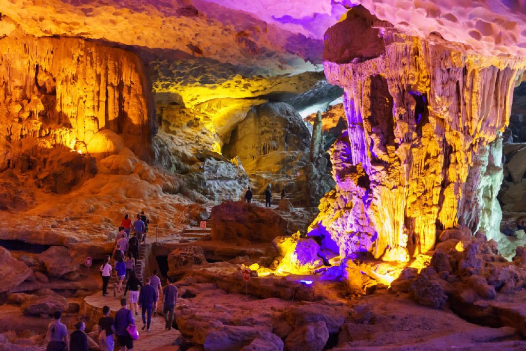 Sung Sot Cave, Halong Bay